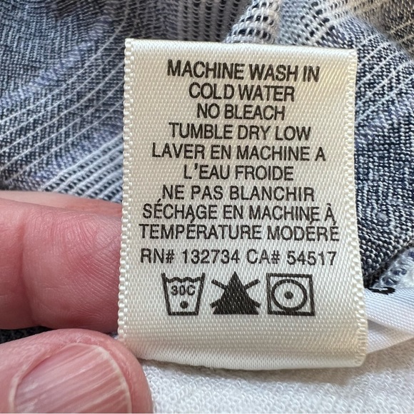 ⭐️ Cloth & Stone Front Tie Short Sleeve Tee SMALL - Picture 9 of 13